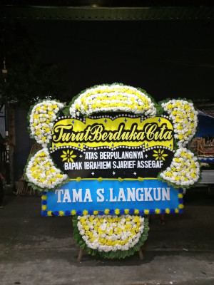 Papan Bunga Duka di Sicincin